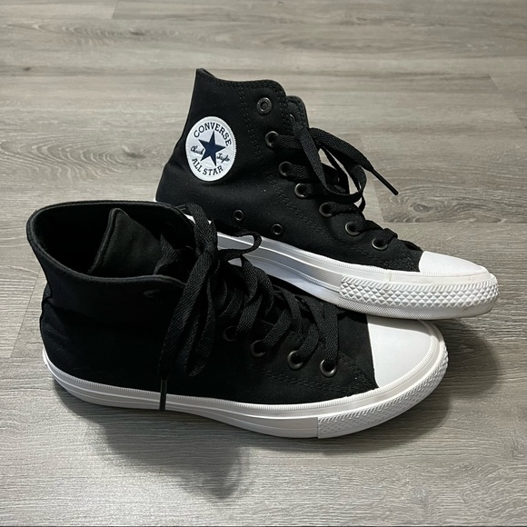 Converse Shoes - Converse Chuck Taylor 2 With Lunarlon Womens 8